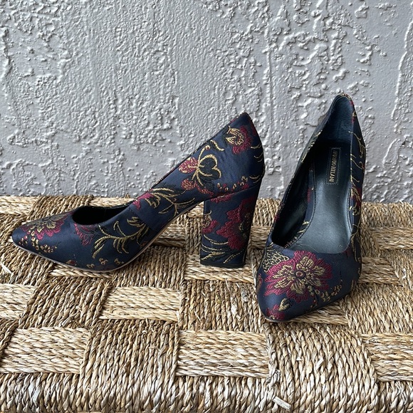 ANTONIO MELANI HEELS - Picture 2 of 5